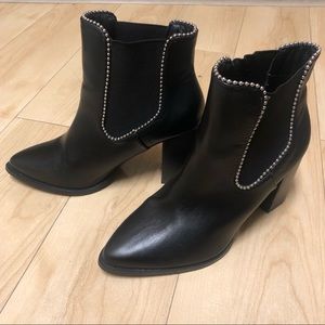 Steve Madden Black Booties | 8